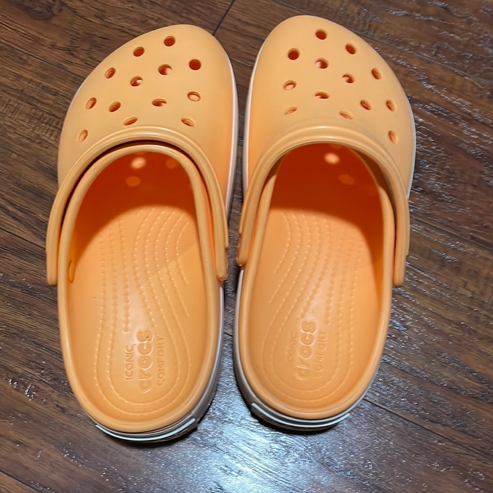 Platform crocs